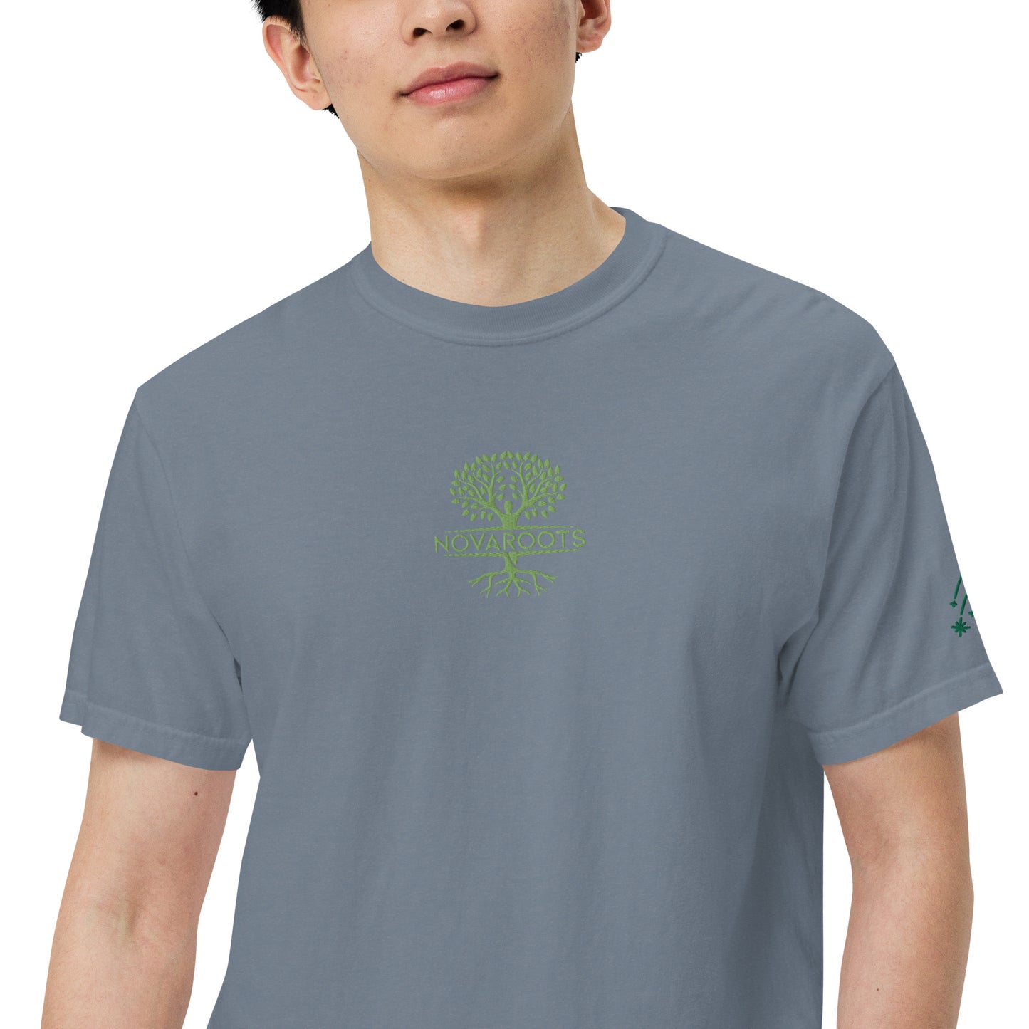 Embroidered heavyweight t-shirt 100% Cotton
