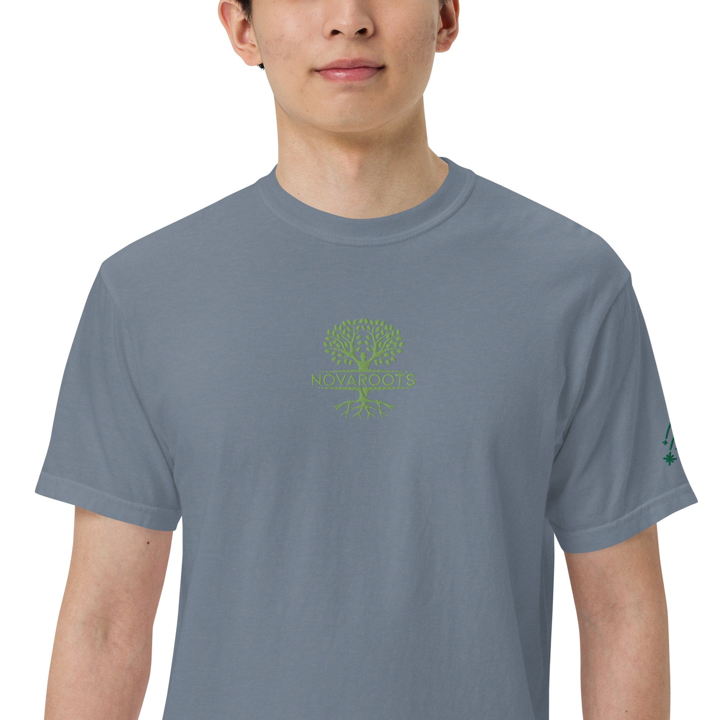 Embroidered heavyweight t-shirt 100% Cotton