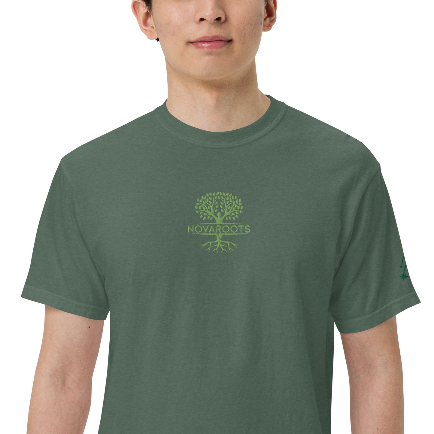Embroidered heavyweight t-shirt 100% Cotton