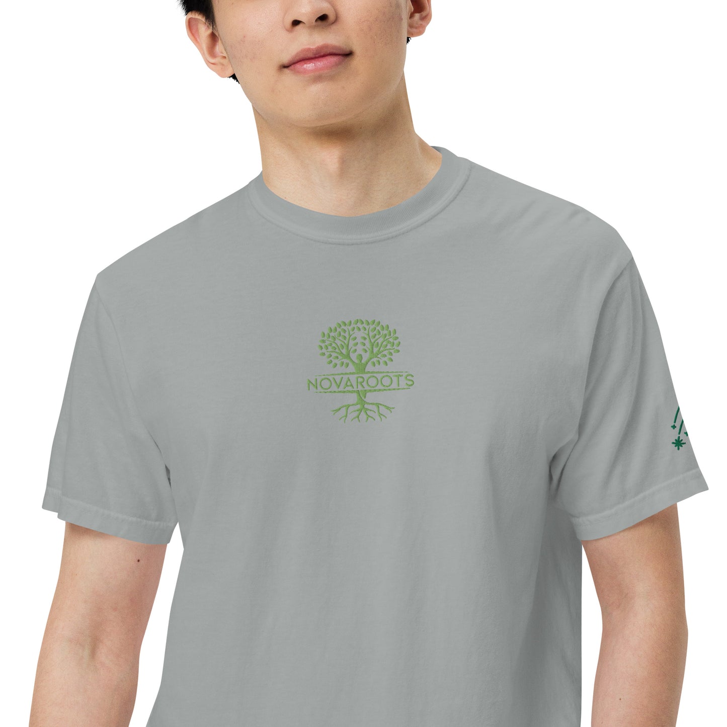 Embroidered heavyweight t-shirt 100% Cotton