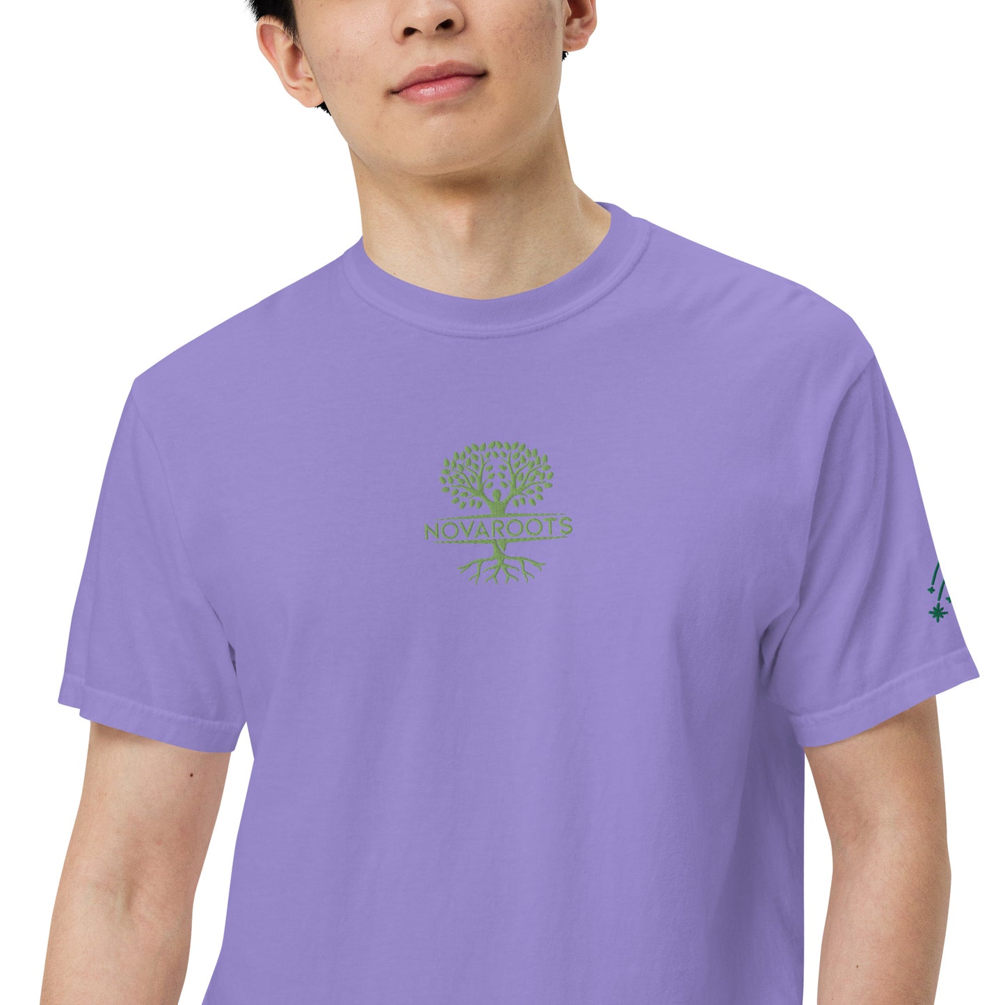 Embroidered heavyweight t-shirt 100% Cotton