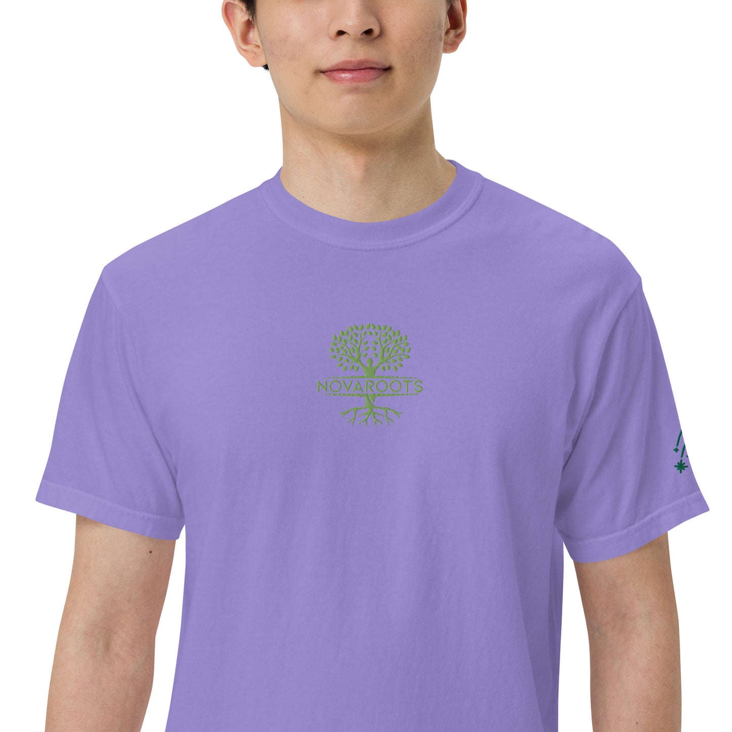 Embroidered heavyweight t-shirt 100% Cotton